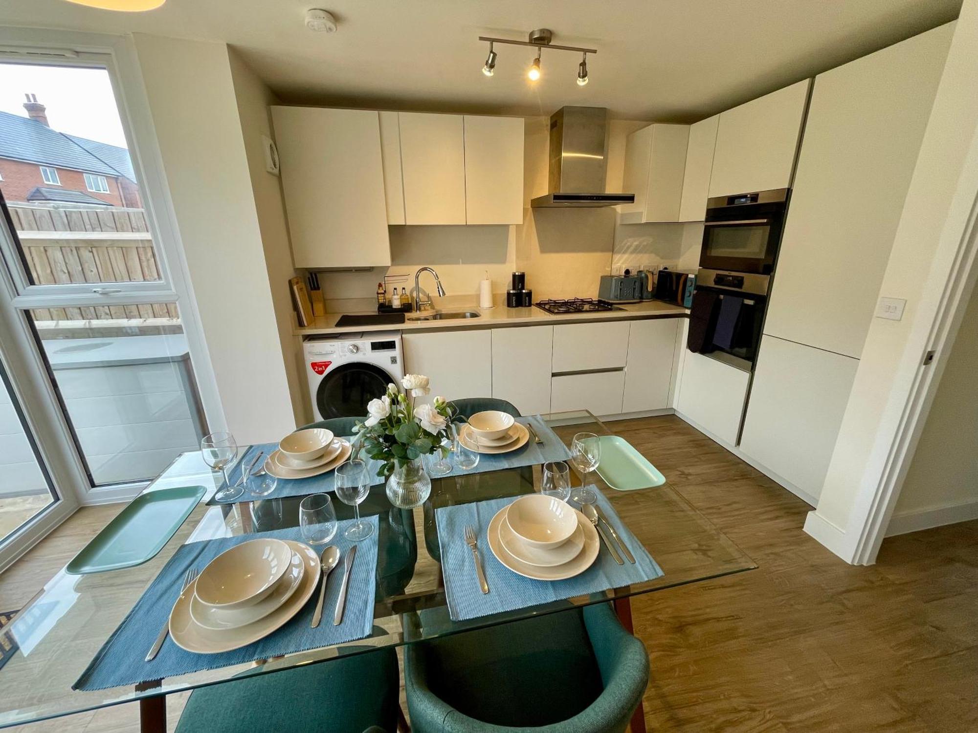3-Bedroom Luxury Stay With Free Parking Market Harborough Exteriör bild